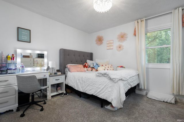 18921 Waite Boulevard, South Bend, IN 46637