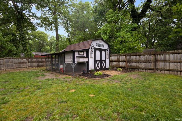 18921 Waite Boulevard, South Bend, IN 46637