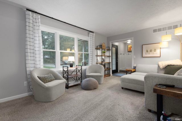 18921 Waite Boulevard, South Bend, IN 46637
