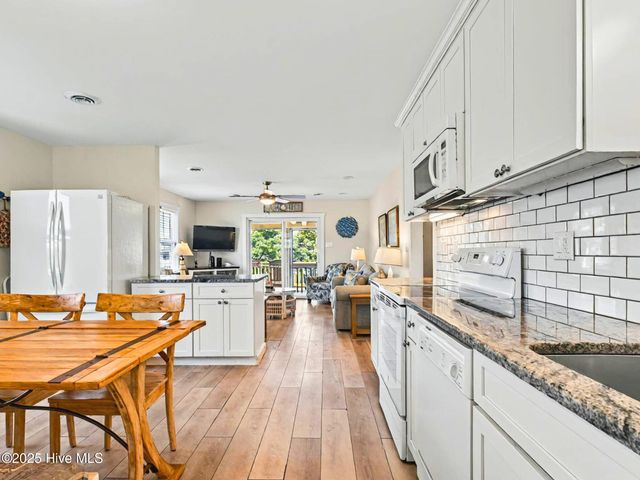 118 Seaside Street, Holden Beach, NC 28462