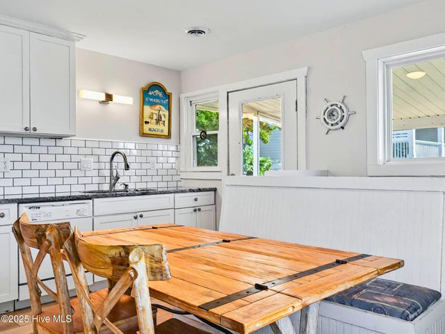 118 Seaside Street, Holden Beach, NC 28462