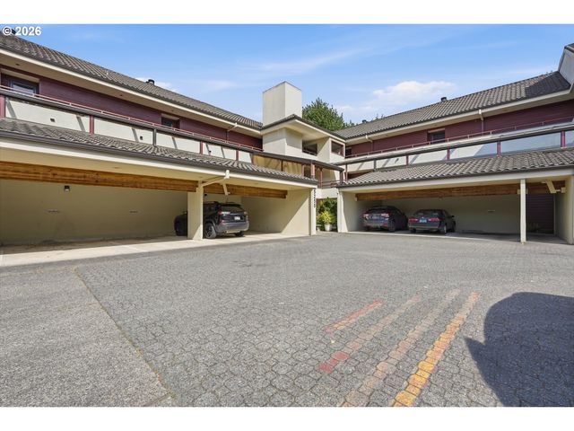 5250 S LANDING Dr 308, Portland, OR 97239