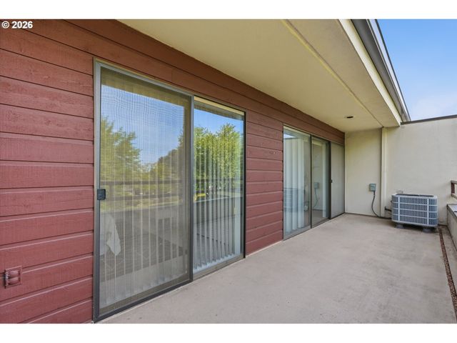 5250 S LANDING Dr 308, Portland, OR 97239