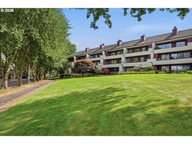 5250 S LANDING Dr 308, Portland, OR 97239