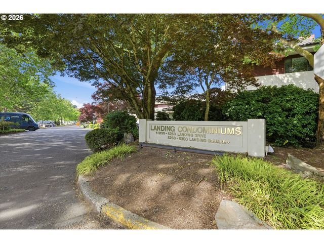 5250 S LANDING Dr 308, Portland, OR 97239