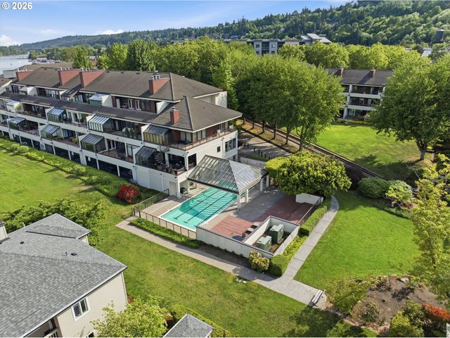 5250 S LANDING Dr 308, Portland, OR 97239