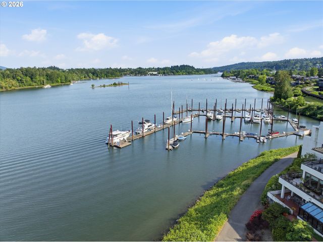 5250 S LANDING Dr 308, Portland, OR 97239