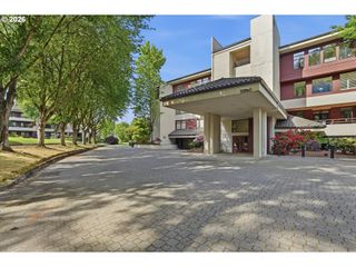 5250 S LANDING Dr 308, Portland, OR 97239
