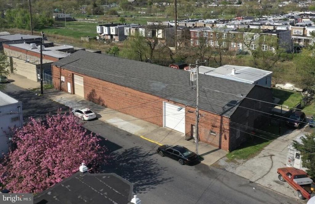 4832 6TH ST, PHILADELPHIA, PA 19120 — exterior
