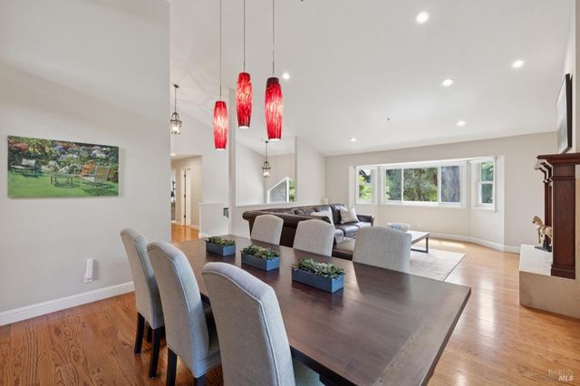 1158 Highland Dr, Novato, CA 94949