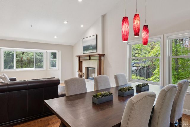 1158 Highland Dr, Novato, CA 94949