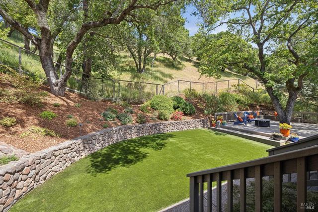 1158 Highland Dr, Novato, CA 94949