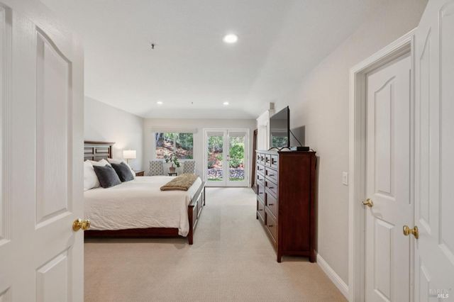 1158 Highland Dr, Novato, CA 94949