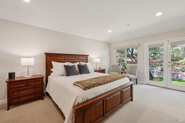 1158 Highland Dr, Novato, CA 94949