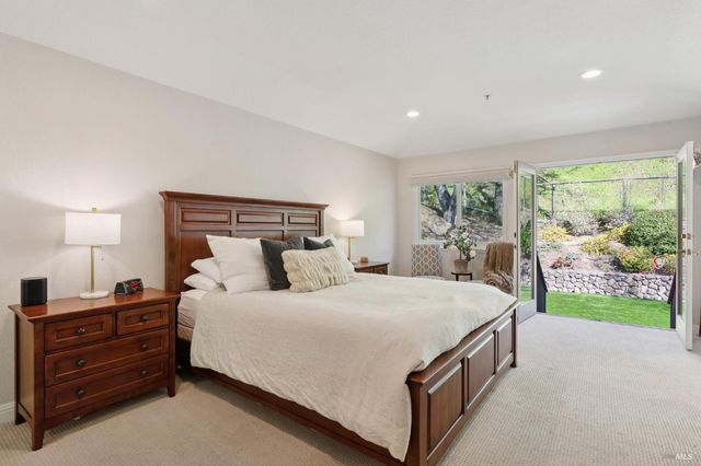 1158 Highland Dr, Novato, CA 94949