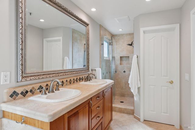 1158 Highland Dr, Novato, CA 94949