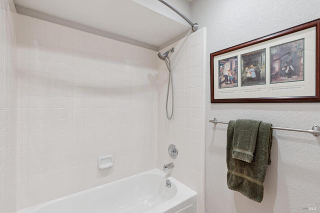 1158 Highland Dr, Novato, CA 94949