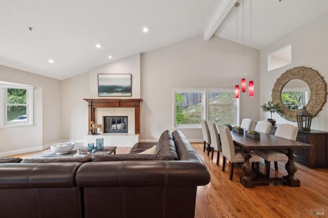 1158 Highland Dr, Novato, CA 94949