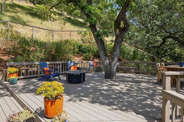 1158 Highland Dr, Novato, CA 94949