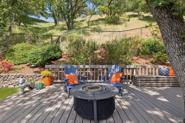 1158 Highland Dr, Novato, CA 94949