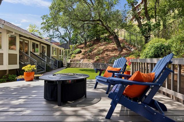 1158 Highland Dr, Novato, CA 94949