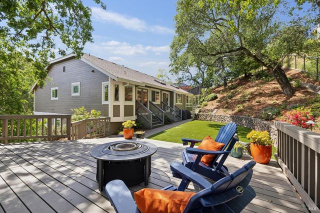 1158 Highland Dr, Novato, CA 94949