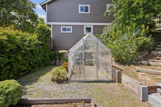 1158 Highland Dr, Novato, CA 94949