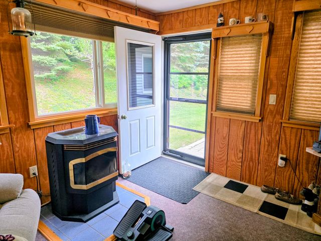 388 Sherbert Rd, Ashburnham, MA 01430
