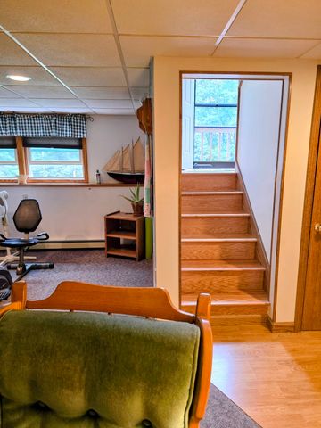 388 Sherbert Rd, Ashburnham, MA 01430