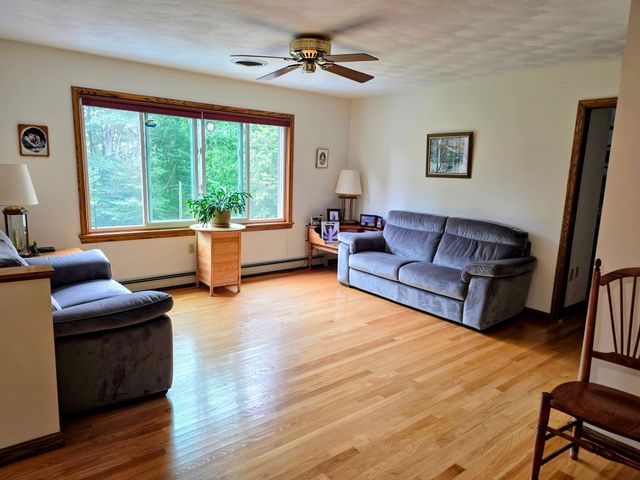 388 Sherbert Rd, Ashburnham, MA 01430
