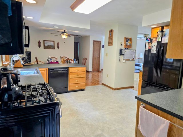 388 Sherbert Rd, Ashburnham, MA 01430