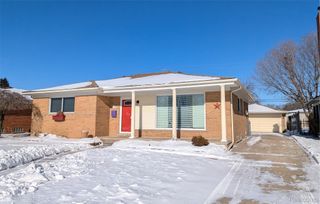 31568 Middleboro Street, Livonia, MI 48154