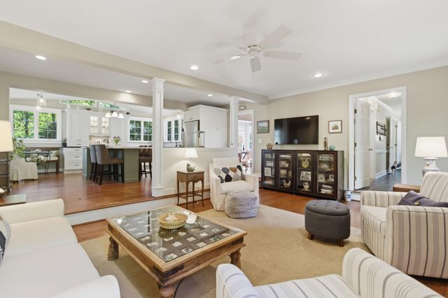 1120 Deleisseline Boulevard, Mount Pleasant, SC 29464