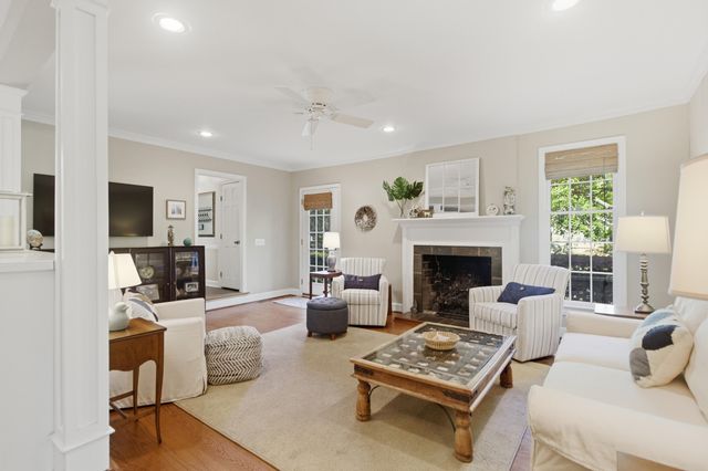 1120 Deleisseline Boulevard, Mount Pleasant, SC 29464