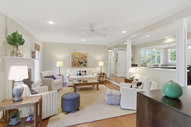 1120 Deleisseline Boulevard, Mount Pleasant, SC 29464