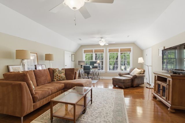 1120 Deleisseline Boulevard, Mount Pleasant, SC 29464