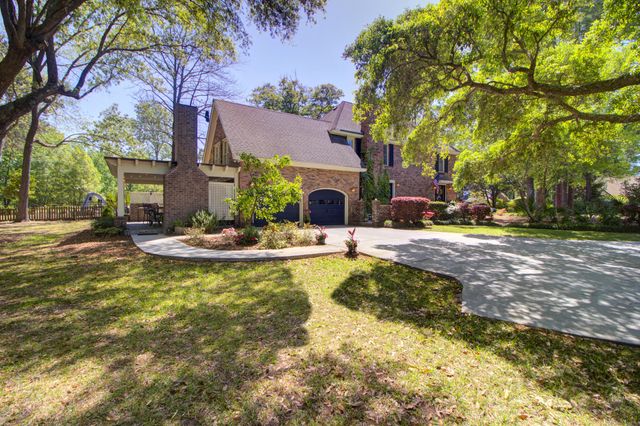 1120 Deleisseline Boulevard, Mount Pleasant, SC 29464