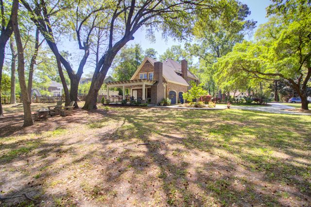 1120 Deleisseline Boulevard, Mount Pleasant, SC 29464