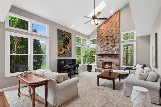 14380 W Shankiln Court, Green Oaks, IL 60048
