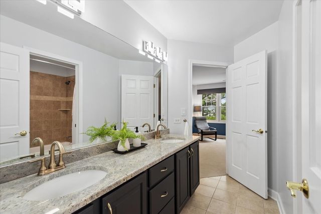 14380 W Shankiln Court, Green Oaks, IL 60048