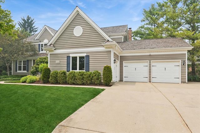 14380 W Shankiln Court, Green Oaks, IL 60048