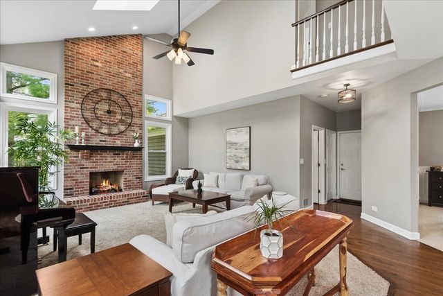 14380 W Shankiln Court, Green Oaks, IL 60048