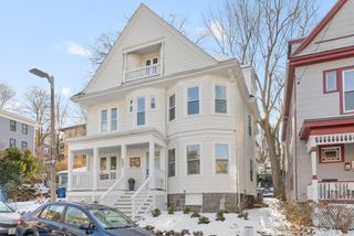 57 Weld Hill St 3, Boston, MA 02130