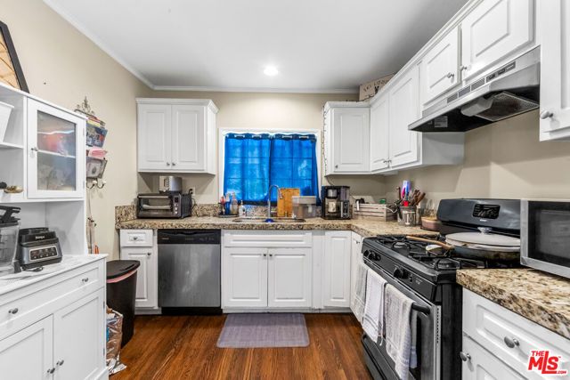 2038 S Alma Street, Los Angeles, CA 90731
