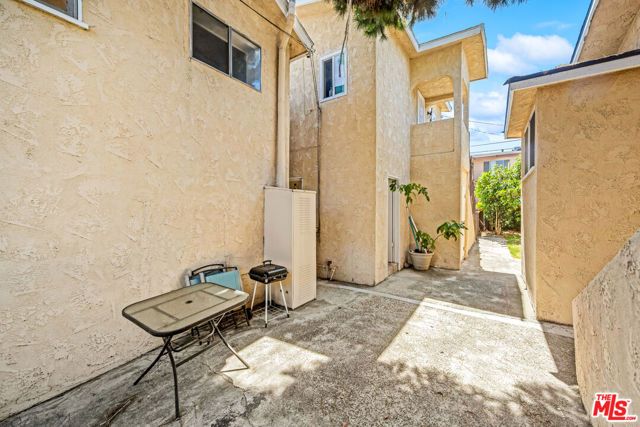 2038 S Alma Street, Los Angeles, CA 90731