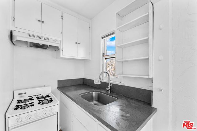 2038 S Alma Street, Los Angeles, CA 90731