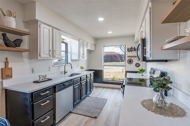 3219 Luallen Drive, Carrollton, TX 75007