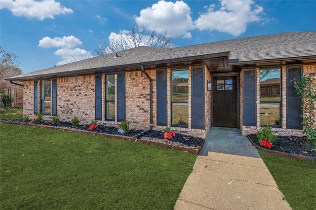 3219 Luallen Drive, Carrollton, TX 75007