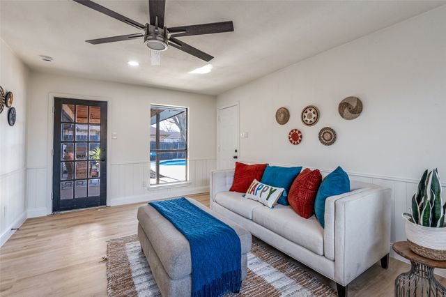 3219 Luallen Drive, Carrollton, TX 75007