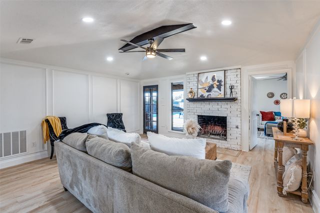 3219 Luallen Drive, Carrollton, TX 75007